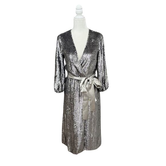 Alice + Olivia Anne Embellished Sequin Belted Wrap Dress Silver 0 NWT - Picture 2 of 10
